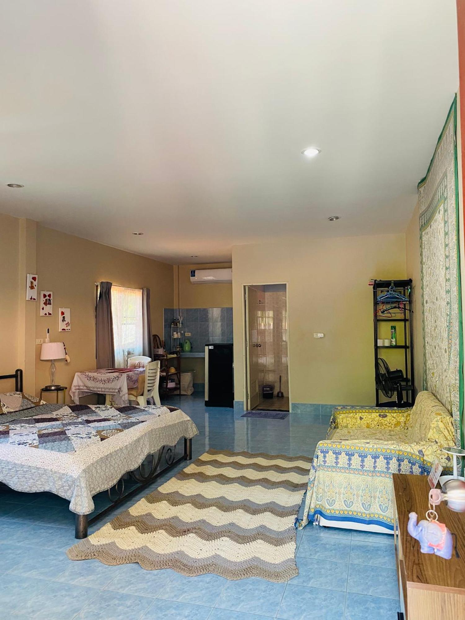 Rustic At Yanui Apartment Phuket